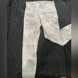 Lululemon WunderUnder leggings
